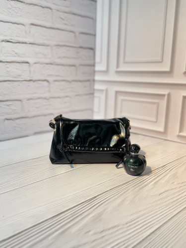 کیف وارداتی پاسپورتی مدل میلا_کد P20